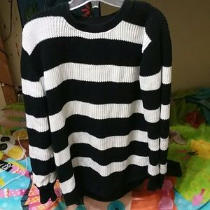Unif stripped  sweater